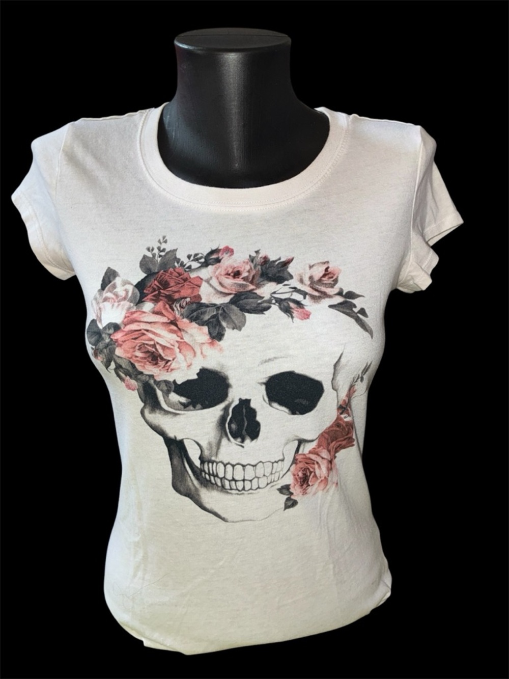 Freeze White Graphic Tee with Pink Rose Skull